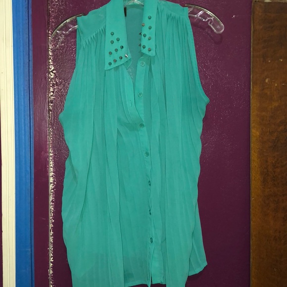 Sheer Seafoam Green Sleeveless Shirt - Picture 2 of 3